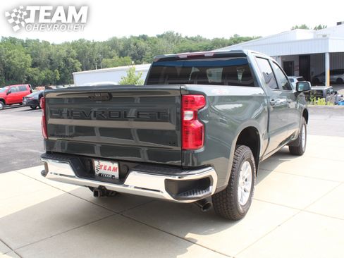 Used 2025 Chevrolet Silverado 1500 LT w/ LPO, Dark Essentials Package AWD/4WD image 4