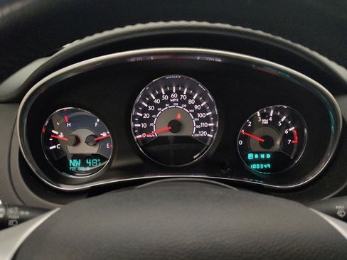 Used 2013 Chrysler 200 Limited image 23