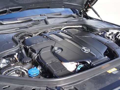 Used 2019 Mercedes-Benz S 450 Sedan w/ Premium Package image 4