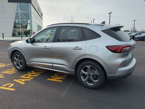Used 2023 Ford Escape ST-Line image 6