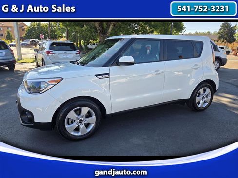Used 2018 Kia Soul FWD image 1