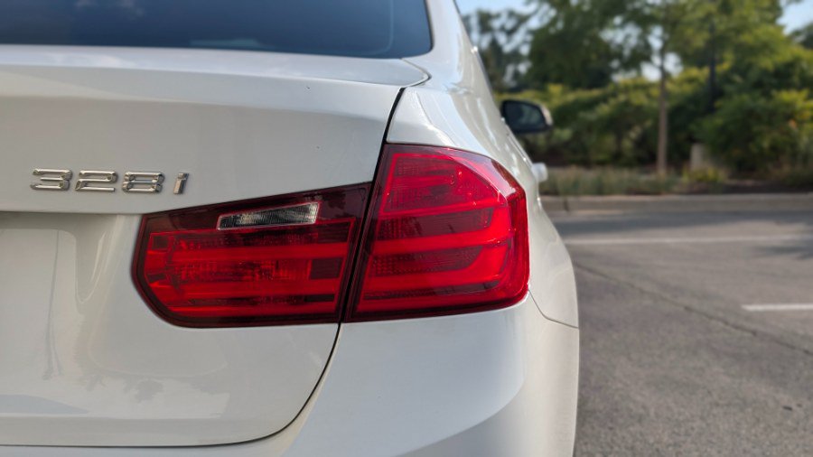 Used 2014 BMW 328i xDrive Sedan AWD/4WD image 7