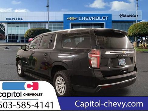Used 2022 Chevrolet Suburban LT image 5