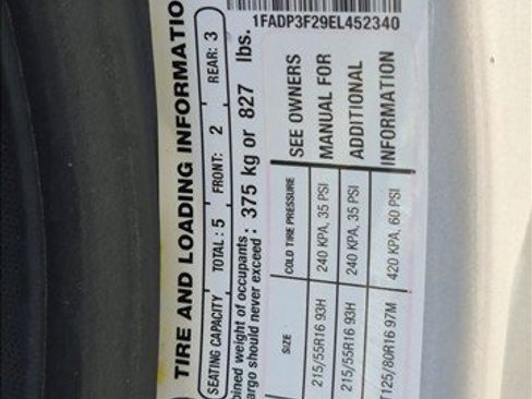 Used 2014 Ford Focus SE FWD image 24