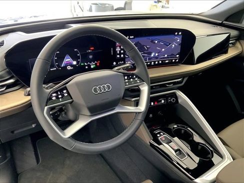 New 2025 Audi Q5 Premium Plus AWD/4WD image 3