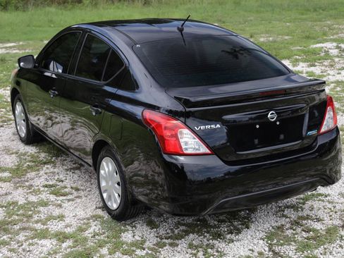 Used 2016 Nissan Versa S Plus FWD image 5
