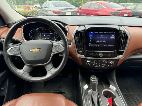 Used 2020 Chevrolet Traverse High Country FWD image 15