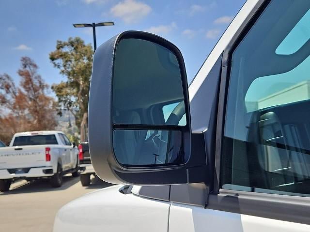New 2026 Chevrolet Express 2500 Extended w/ Communications Package RWD image 19