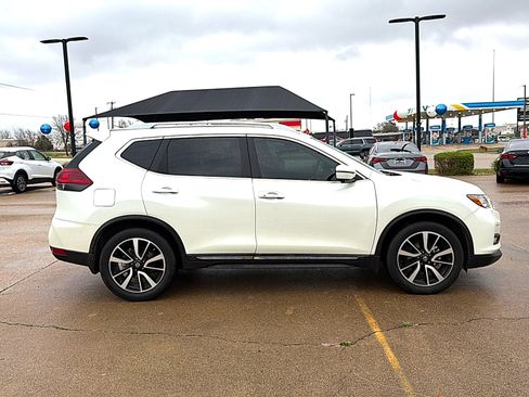 Used 2019 Nissan Rogue SL w/ Premium Package image 4