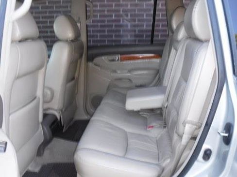 Used 2004 Lexus GX 470 image 17