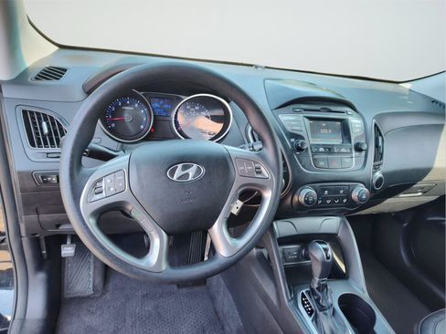 Used 2015 Hyundai Tucson GLS w/ Option Group 02 AWD/4WD image 12