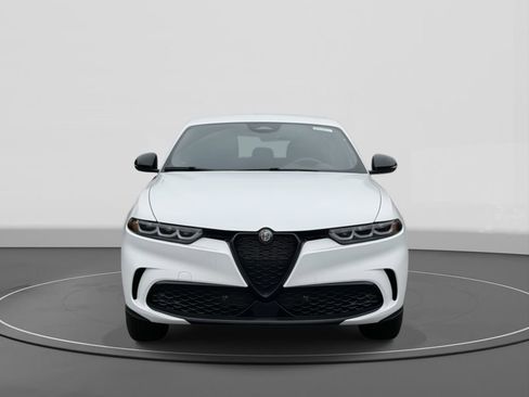 New 2025 Alfa Romeo Tonale AWD/4WD image 2