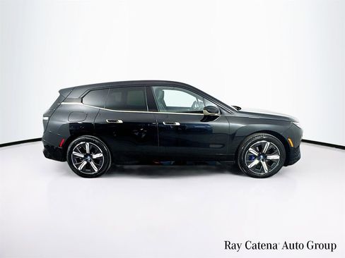 Used 2023 BMW iX xDrive50 w/ Sport Package AWD/4WD image 11