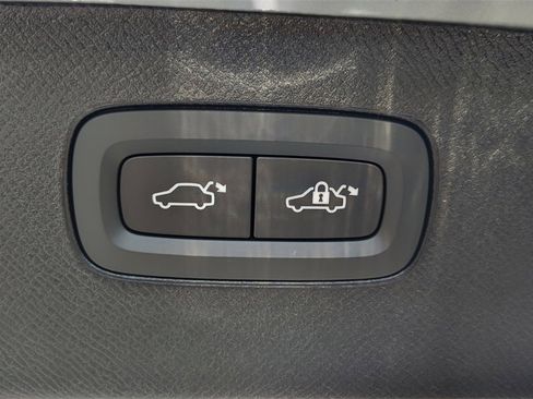 New 2026 Volvo XC90 B6 Ultra image 36