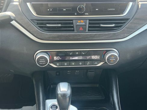 Used 2023 Nissan Altima 2.5 SL FWD image 31
