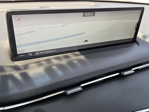 Used 2025 Genesis GV70 3.5T Sport image 21