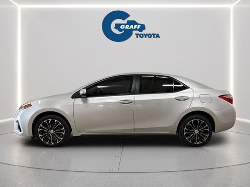 Used 2016 Toyota Corolla S FWD image 3