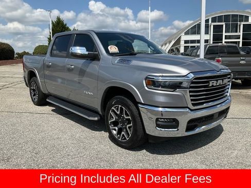 Used 2025 RAM 1500 Laramie AWD/4WD image 3