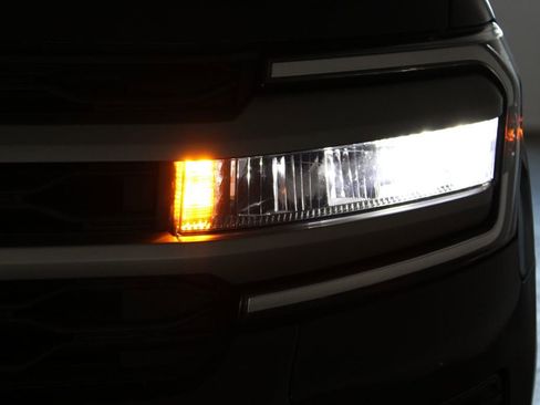 Used 2024 Ford Expedition Max XLT image 58