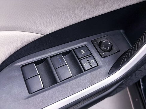 Used 2019 Toyota RAV4 XLE Premium w/ Carpet Mat Package FWD image 16