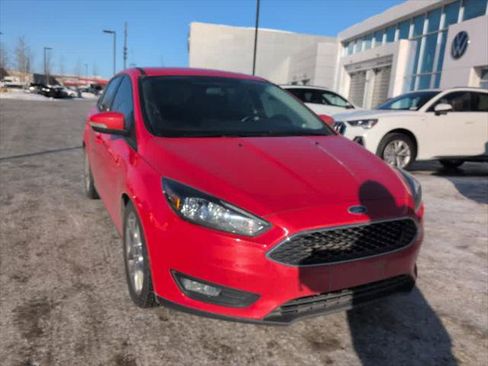 Used 2015 Ford Focus SE w/ Equipment Group 201A image 3