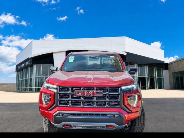 New 2026 GMC Canyon AT4 AWD/4WD image 3
