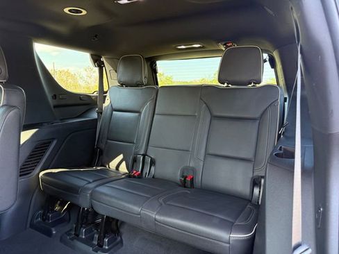 Used 2023 Chevrolet Tahoe Premier AWD/4WD image 9