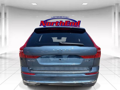 Used 2023 Volvo XC60 B5 Plus w/ Protection Package Premier image 4