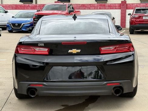 Used 2018 Chevrolet Camaro LT w/ Technology Package RWD image 5