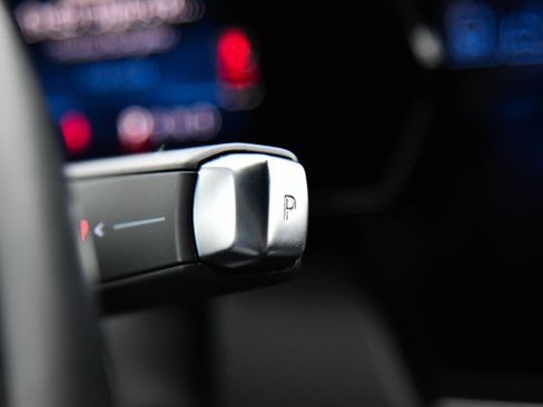Used 2024 Chevrolet Equinox EV RS FWD image 37