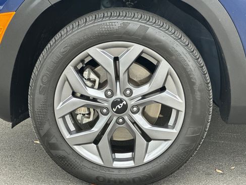 Used 2025 Kia Seltos LX image 36