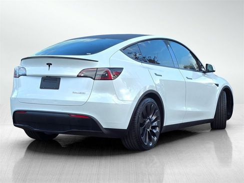 Used 2021 Tesla Model Y Performance image 4