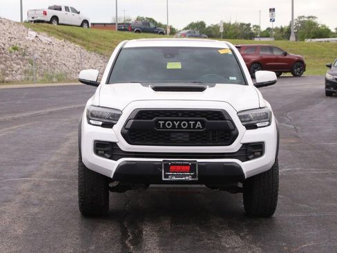 Used 2021 Toyota Tacoma TRD Pro AWD/4WD image 5