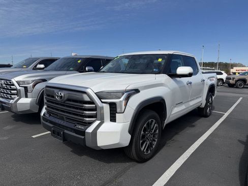 Used 2024 Toyota Tundra Limited AWD/4WD image 2
