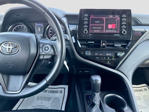 Used 2023 Toyota Camry SE FWD image 18