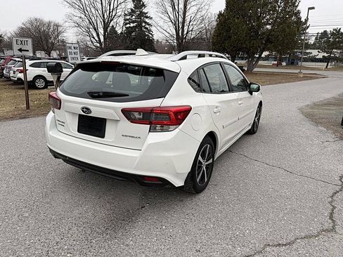 Used 2023 Subaru Impreza 2.0i Premium image 5