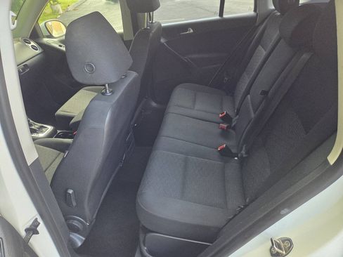 Used 2015 Volkswagen Tiguan S FWD image 8