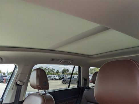 Used 2021 Volkswagen Atlas SEL image 25