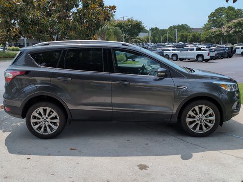 Used 2017 Ford Escape Titanium AWD/4WD image 11