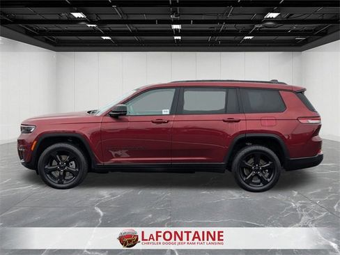 Used 2022 Jeep Grand Cherokee L Limited w/ Black Appearance Package image 2