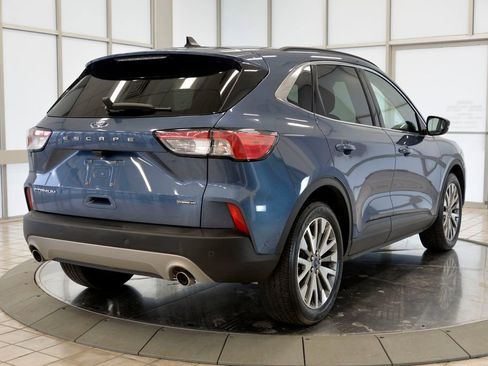 Used 2020 Ford Escape Titanium image 8