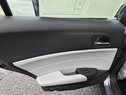 Used 2018 Acura ILX w/ Premium Package image 17