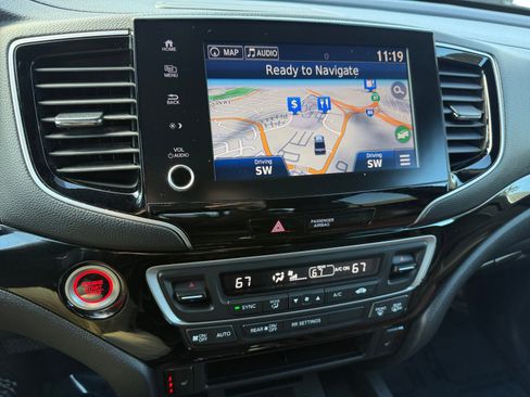 Used 2022 Honda Ridgeline Black Edition image 12