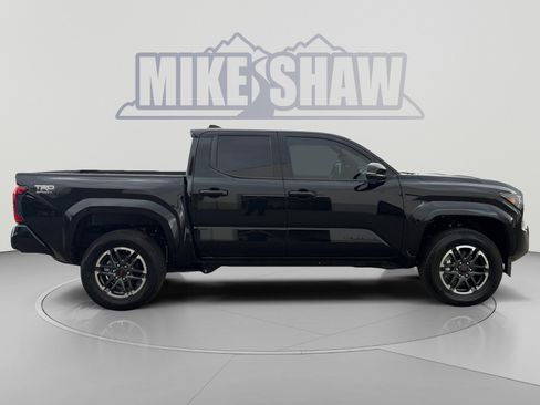 Used 2025 Toyota Tacoma TRD Sport w/ TRD Sport Upgrade Package AWD/4WD image 6