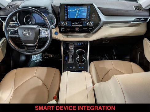 Used 2022 Toyota Highlander XLE image 26