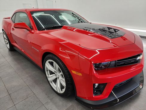 Used 2013 Chevrolet Camaro ZL1 RWD image 2