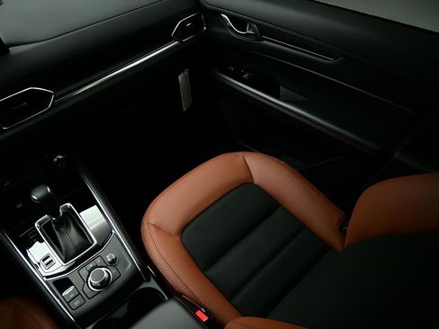 New 2025 MAZDA CX-5 Carbon Edition AWD/4WD image 11