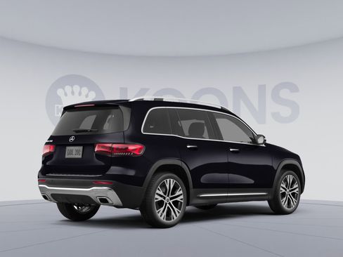 Used 2022 Mercedes-Benz GLB 250 4MATIC image 4