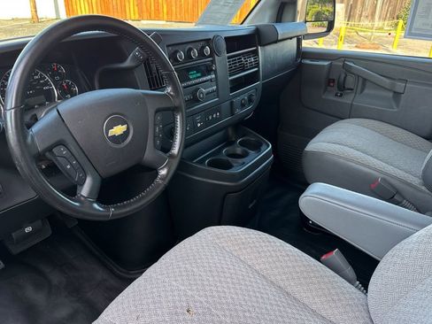 Used 2020 Chevrolet Express 2500 w/ Communications Package RWD image 10