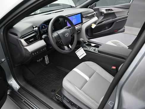 New 2026 Toyota Camry SE w/ Multimedia Upgrade Package image 4